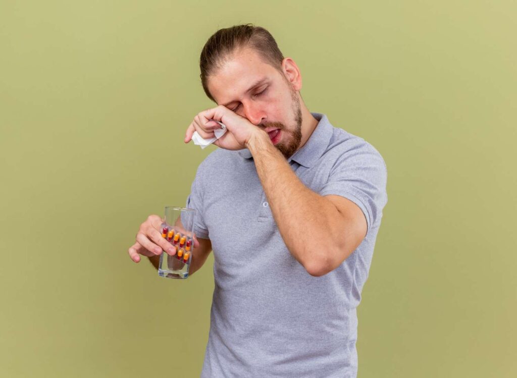 Can you drink alcohol after wisdom tooth extraction?