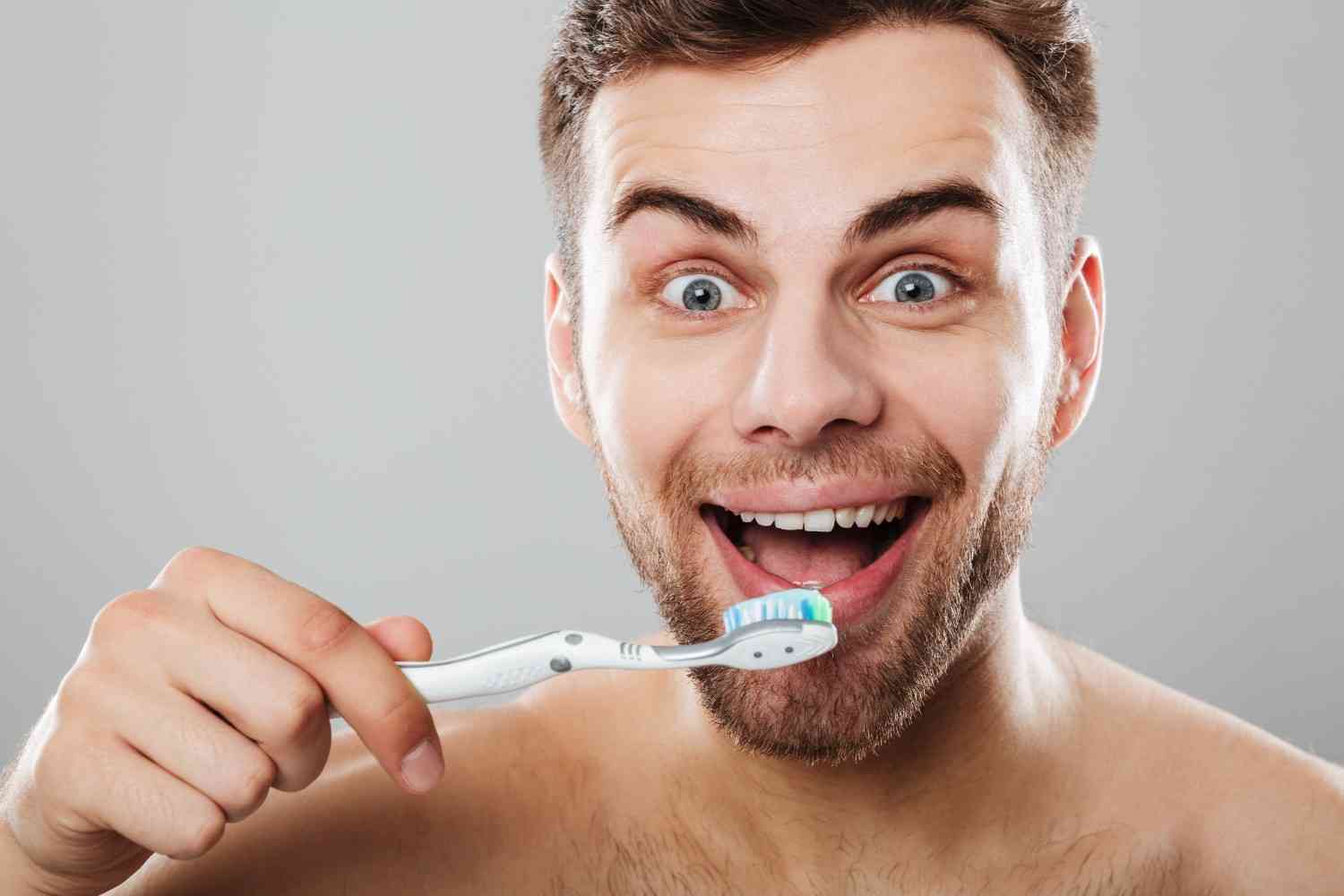 Do you brush your teeth before wisdom teeth removal